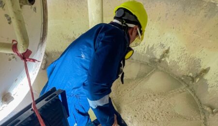 Cleaning Tangki Solar B50 Solusi Keselamatan Operasional Cleaning Tangki Solar B50 untuk Keselamatan Operasional